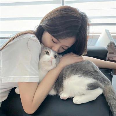 李泳知的彩虹海报